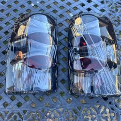 00-06 Tahoe Suburban Yukon Tail Light Black Smoke Rear Lamps - PAIR