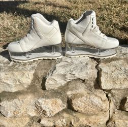 Y.R.U Qloud Qozmo White Platform Sneakers – Women’s Size 11