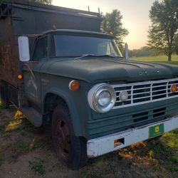 DODGE 400 TRUCK