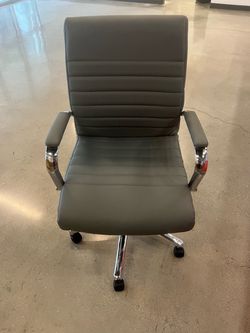 Grey office comfortable chair good condition