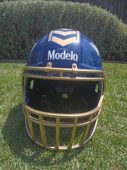Modelo football helmet