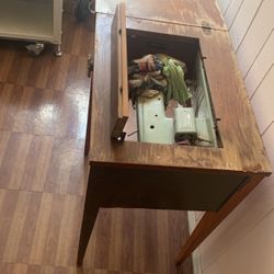 Antique Sewing Machine 