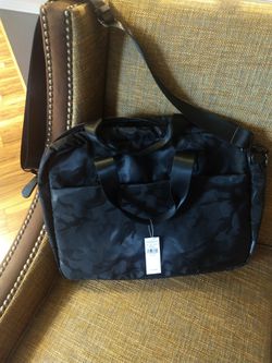 NWT Large Messenger/Luggage Bag Black Camo