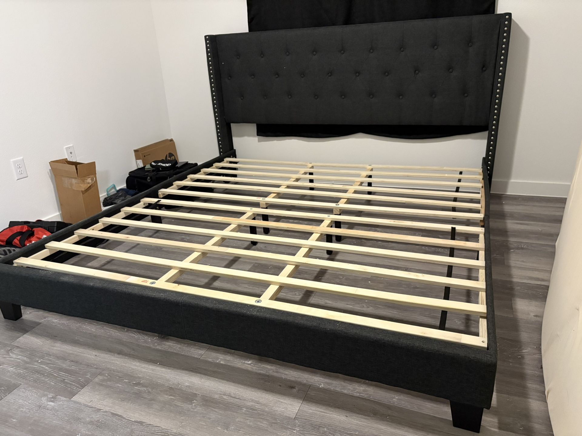 BRAND NEW KING SIZE PLATFORM BED FRAME