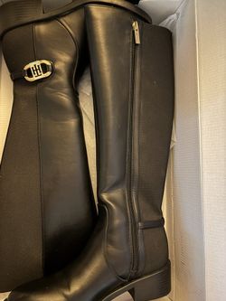 Tommy Hilfiger Women Boots Size 6