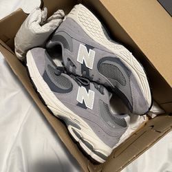 New balance 2002 R