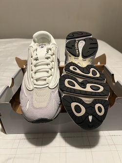 Size 6Y, 7.5W New Balance Pearl Grey/Black