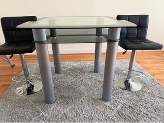 Modern Dining Table + 2 Bar Stools – For Sale (Pick up Only)