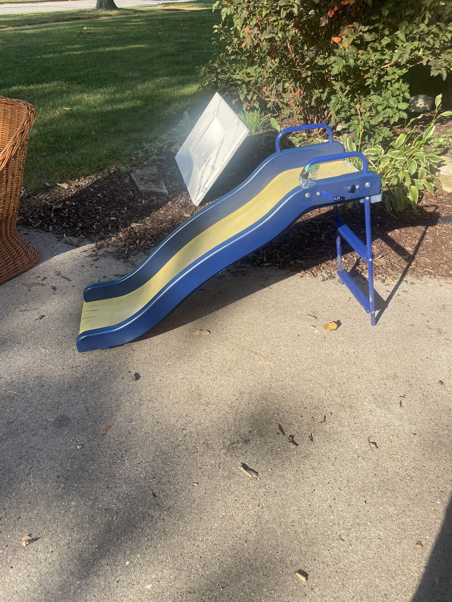 Kids Play  Slide Metal stairs, plastic slide, 32 high, 53 long, $15