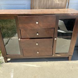 Free TV stand