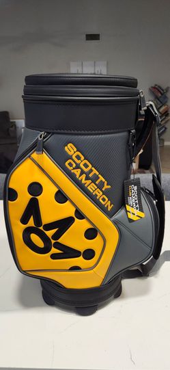 Scotty Cameron den caddie