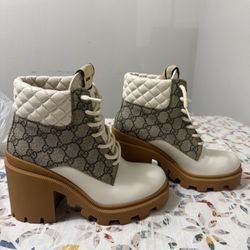 Gucci Supreme Lace Up Booties. Size 38 1/2 White With Gucci Monogram