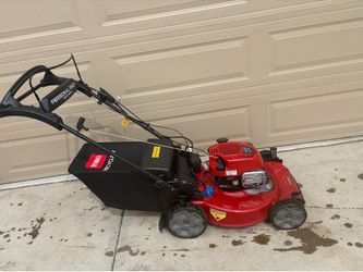 Toro Personal Pace Electric Start Lawnmower