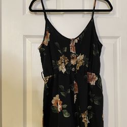 Women’s Medium Size 6 Black Floral Jumpsuit Adjustable Strap Wide Leg Button Front Belt Loop