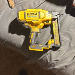 Dewalt Nail Gun 20v