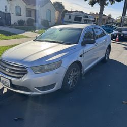 2013 Ford Taurus