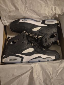 JORDAN FLTCLB 91 Black and white size 8 in men's.