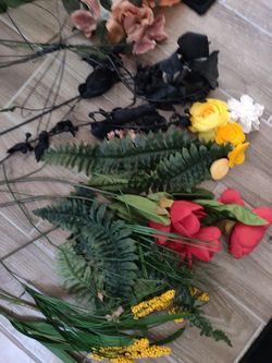 Artificial Flowers and leaves with steams