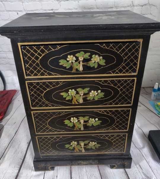 Vintage Chinoiserie Chest / Side Table 
HandPainted