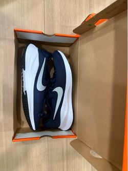 Nike Revolution 7