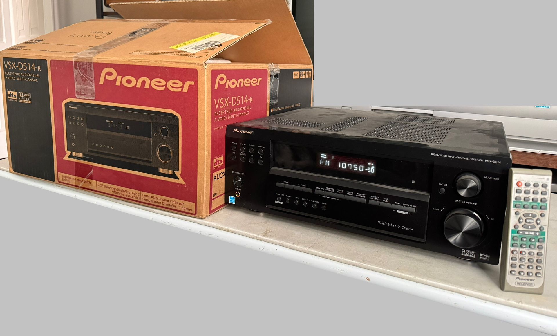 Pioneer VSX-D514-k Receiver with Box and Remote