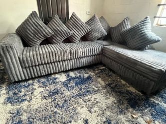 New ⚡️Gorgeous Charcoal Grey Sectional Sofa ⭐️ Shop now pay later with $0 Down, Flexible Payments Available⚡️ Address: 2315 Nogalitos, 78225