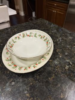 Holiday Holly Serving Piece Set 