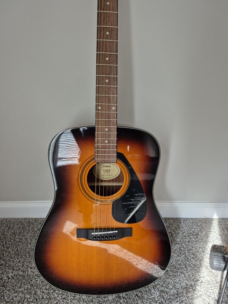 Yamaha F325D Acoustic Guitar