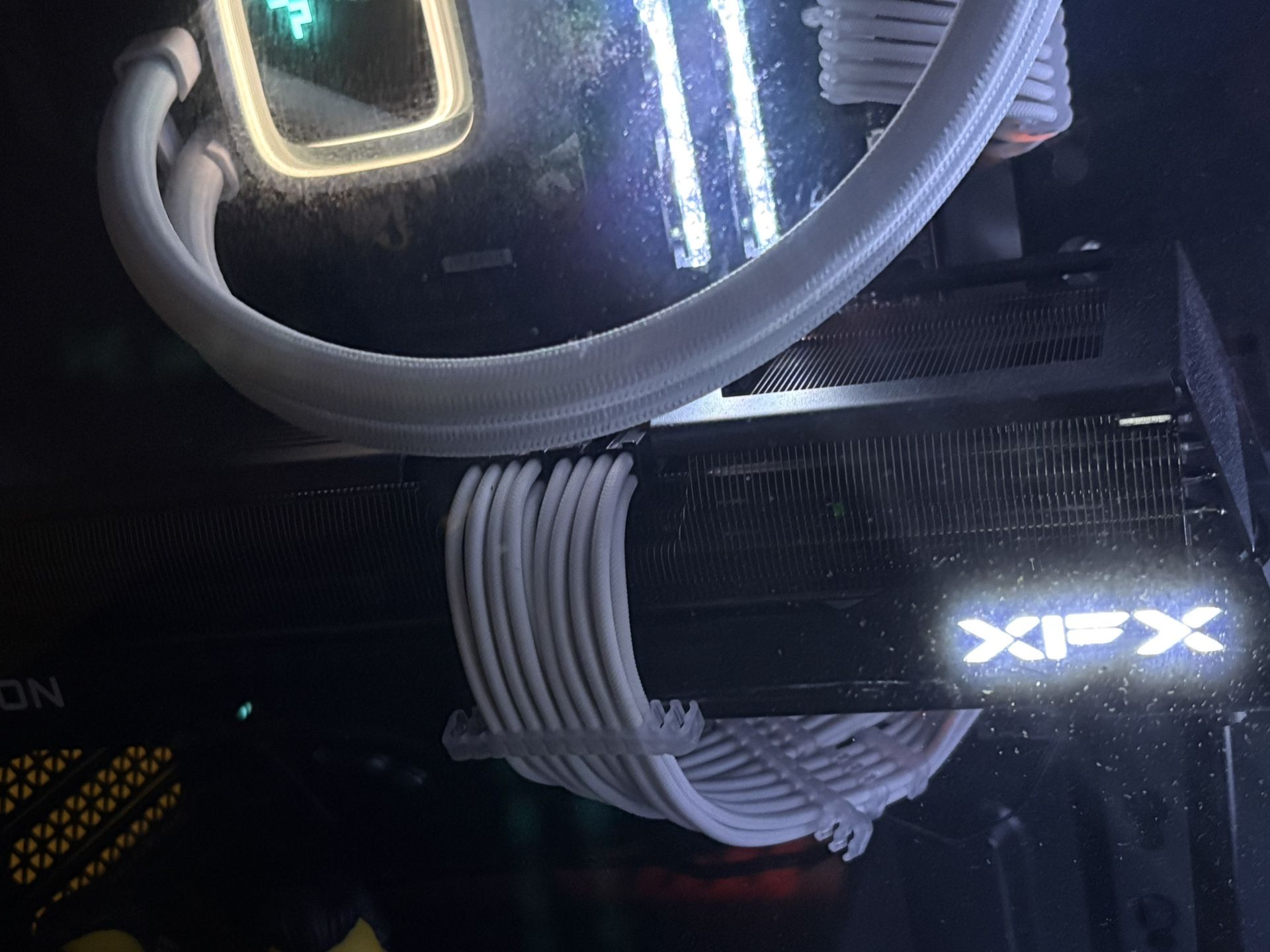AMD Radeon RX 9070 XT