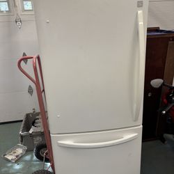 Kenmore Bottom Freezer Refrigerator 