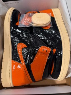 Shattered backboard size 8 1/2 Jordan one
