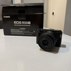 EOS R50V