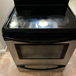 Fridgidaire Stove Range