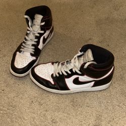 Jordan 1 Bloodline