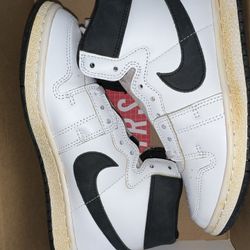 A Ma Maniere Air Ship Pe