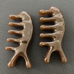 Resin Massage Comb, Natural Massager for Women and Men Great Gift(one pair)