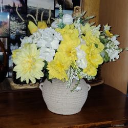 Rustic Clay Pot With Yellow And White Gorgeous Flower Arrangement