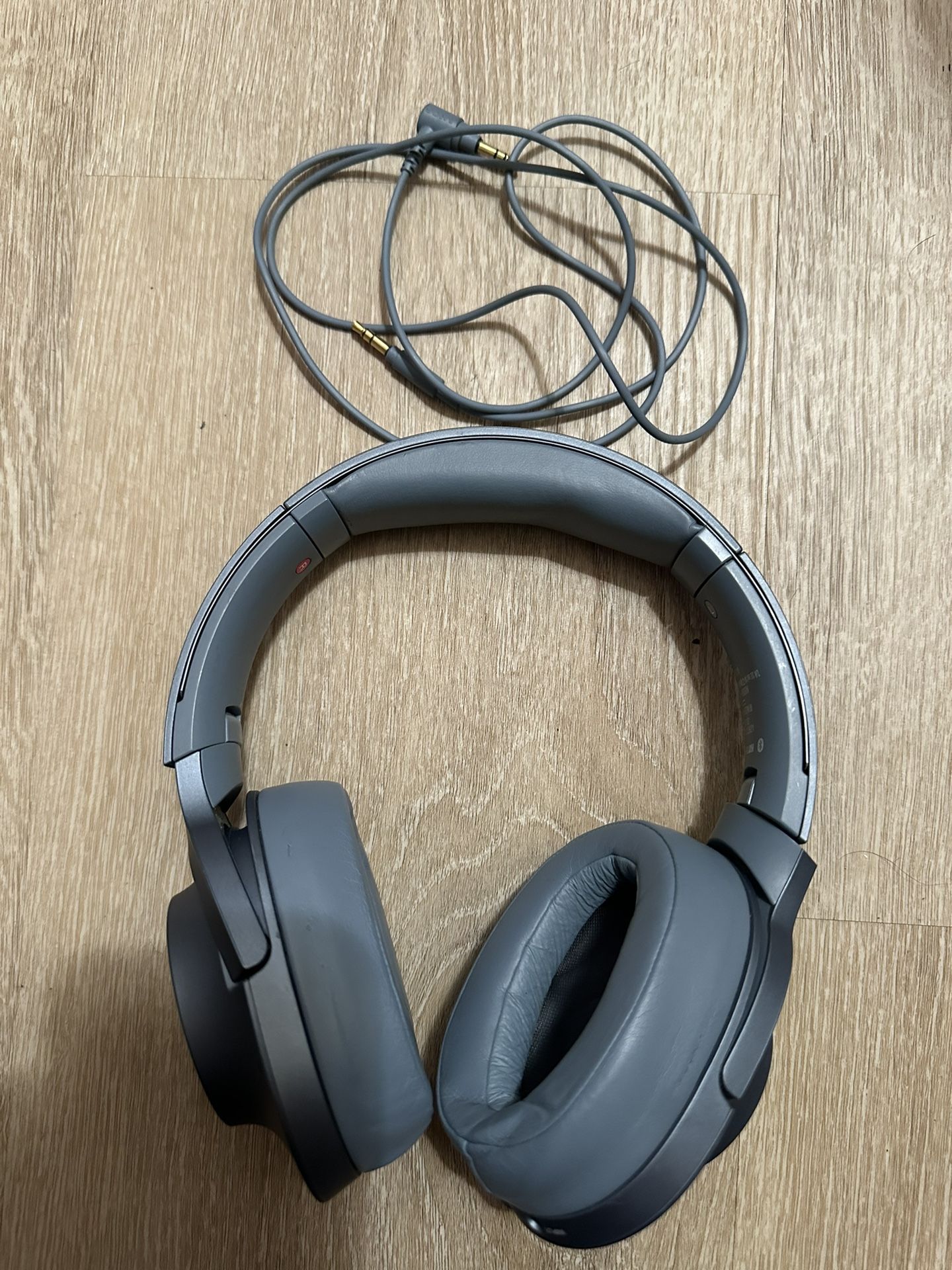 Sony Wireless Headsets Noise Cancellation Great