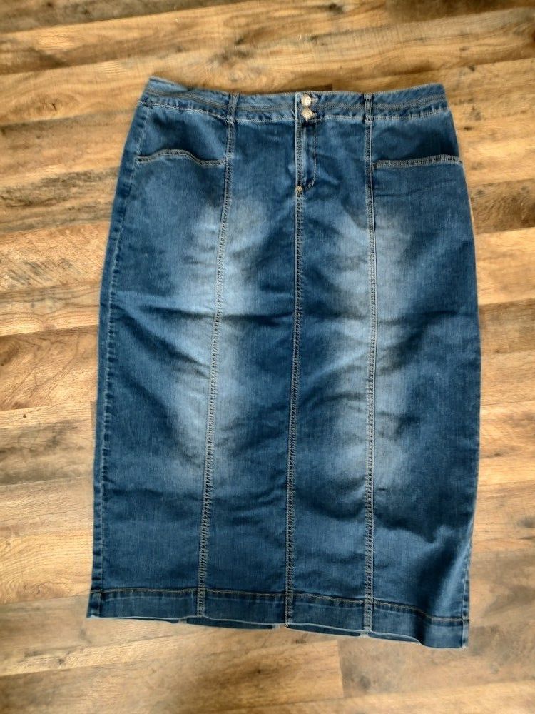 Stonewash Denim Skirt 24 W