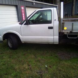 2000 Chevy Sonoma Flatbed Truck