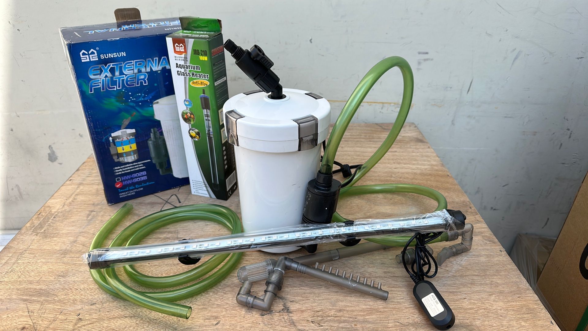 SunSun 106 GPH 3-Stage External Canister Filter For Fish Aquarium Tank Filter And Pump Heat and Led Light