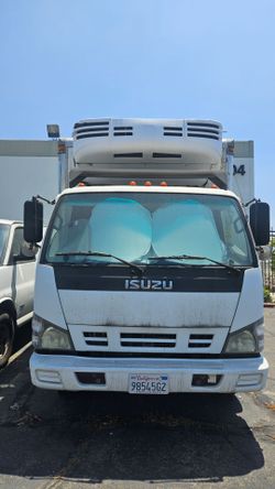 Truck
Izusu npr
Runs
With refrigerator works box size 16 foot
2007