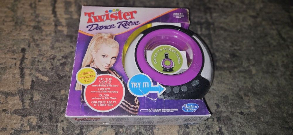 Twister Dance Rave 2012 Britney Spears Edition by Hasbro Gaming BRAND NEW IN BOX