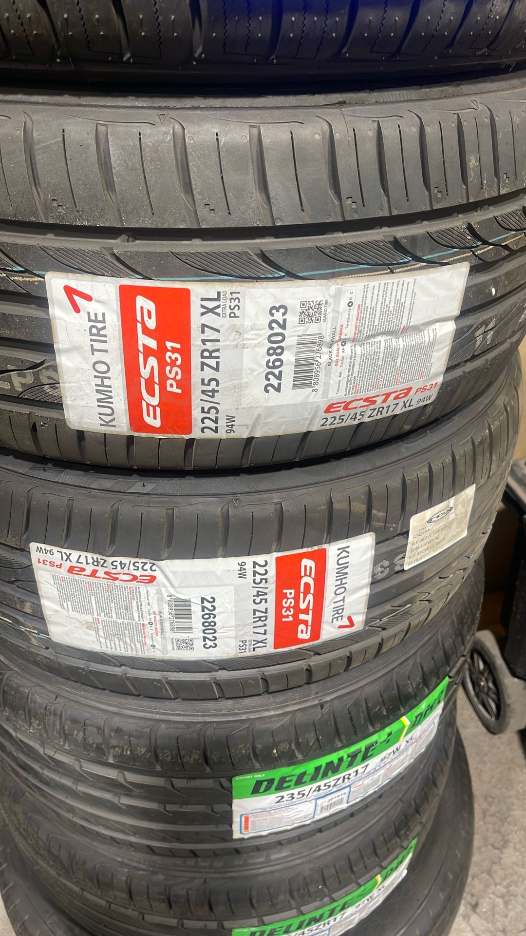 225-45-17 Kumho New Pair