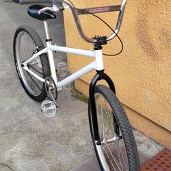 Mid-School Redline 24" Bmx