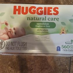 Brand New Box of Huggies Natural Care Sensitive And Fragrance Free Baby Wipes 560 count