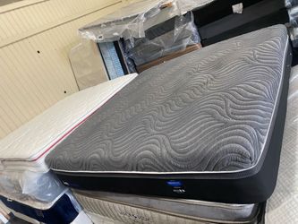 Sealy Posturepedic Mattress king