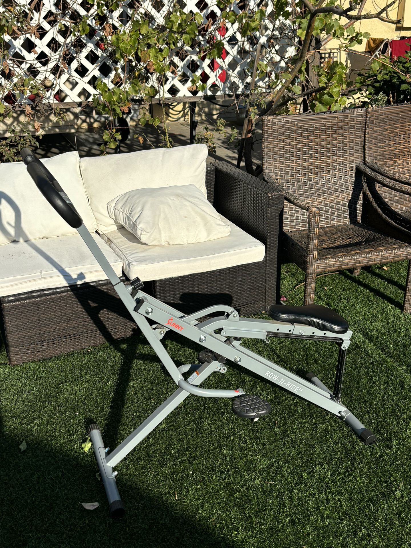 Exercise Machine- Row And Ride