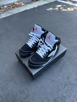 Jordan 5 Black Metallic Reimagined