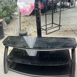 Missing Tv Mount But Bottom Half Is Great 